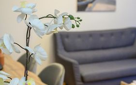 Efzin Cozy House, Patras Center